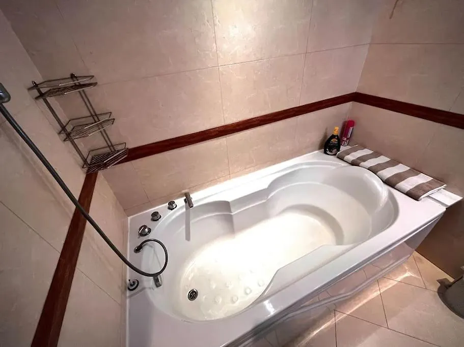 Apartamento Panoramic Penthouse Center 5 Min Main Square Tirana 0*,  Albania