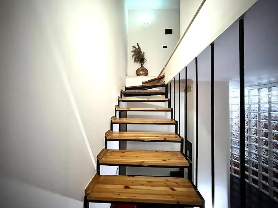 地拉那Panoramic Penthouse Center 5 Min Main Square公寓 阿尔巴尼亚