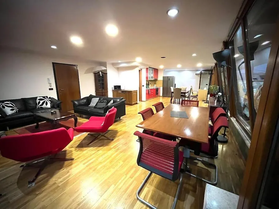 Apartamento Panoramic Penthouse Center 5 Min Main Square Tirana 0*,  Albania